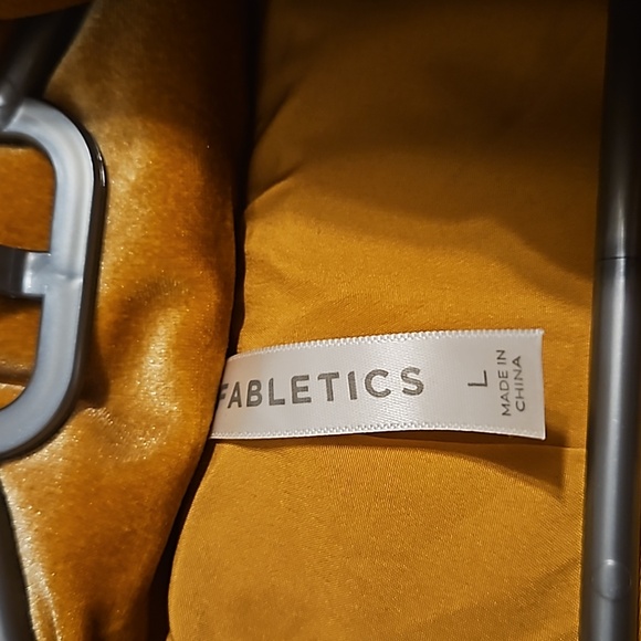 Fabletics Wander Velour Cropped Puffer - Rust - Picture 6 of 8